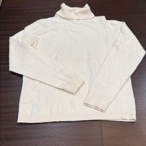 Vintage Ballantyne Soft Ivory Cream 100% Cashmere Turtleneck Sweater